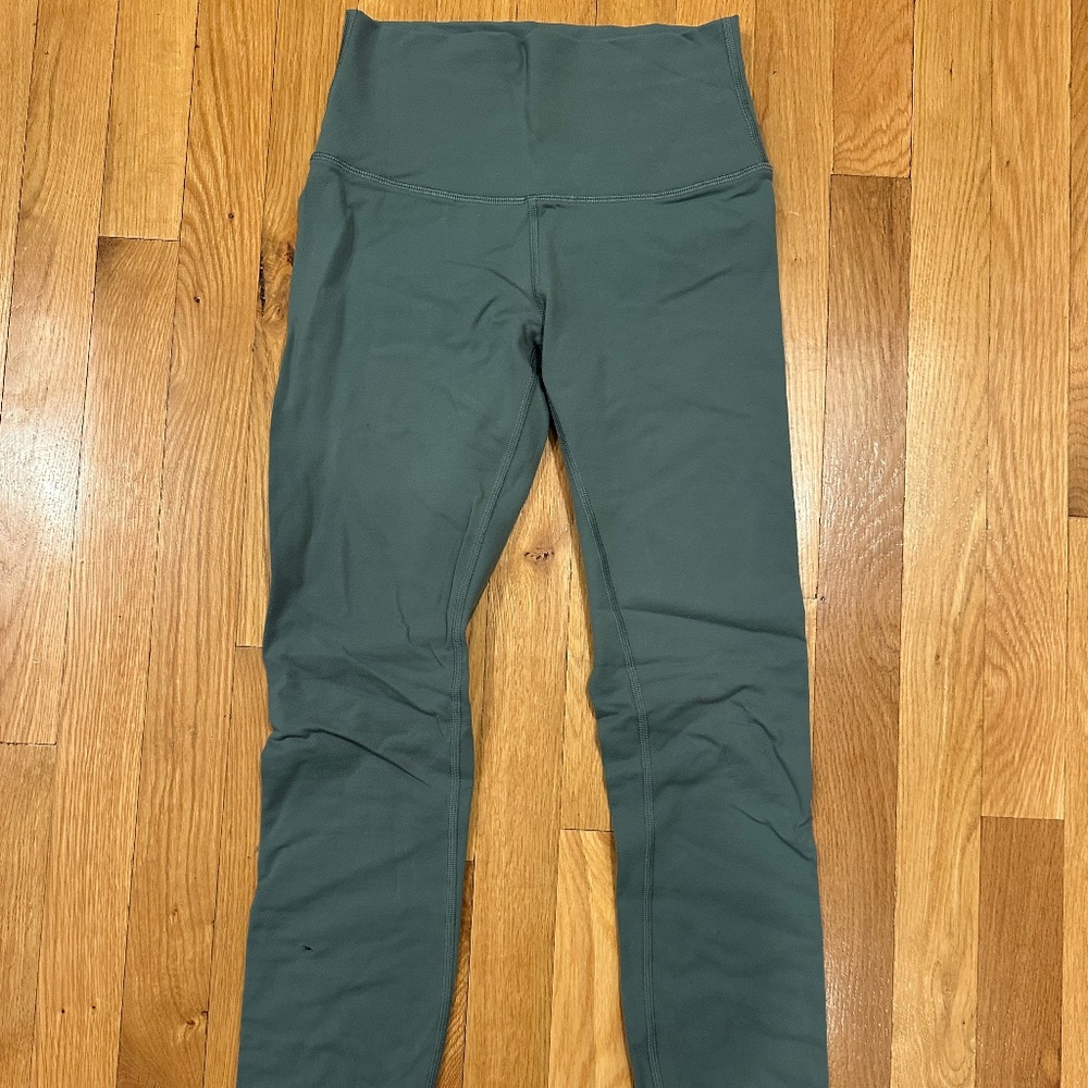 Lululemon sage green wunder under size 4